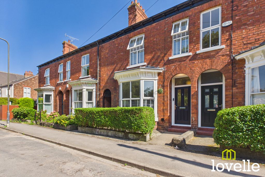 Property photo 1 of 37