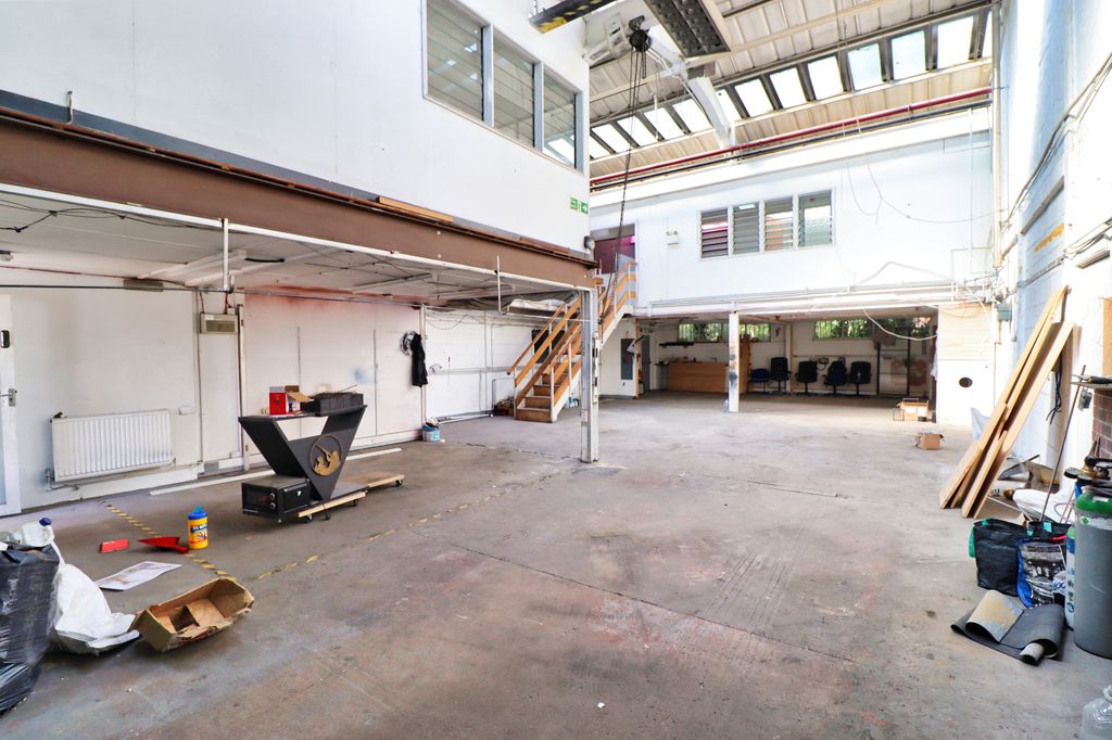 Property photo 3 of 8