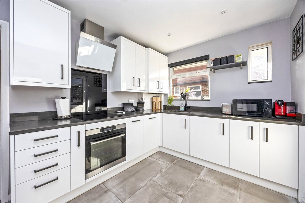 Property photo 2 of 18 Picture No. 26