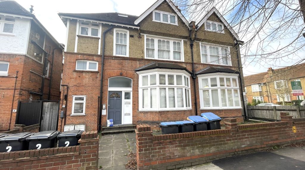 Property photo 1 of 1