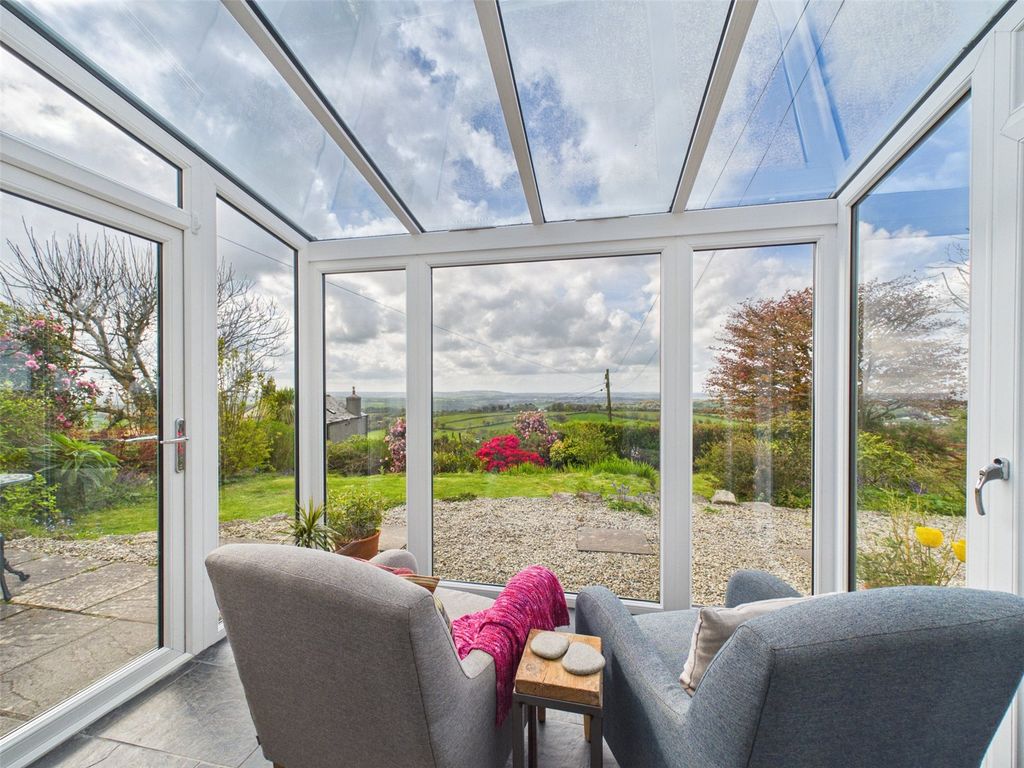 Property photo 3 of 23 Picture No. 14