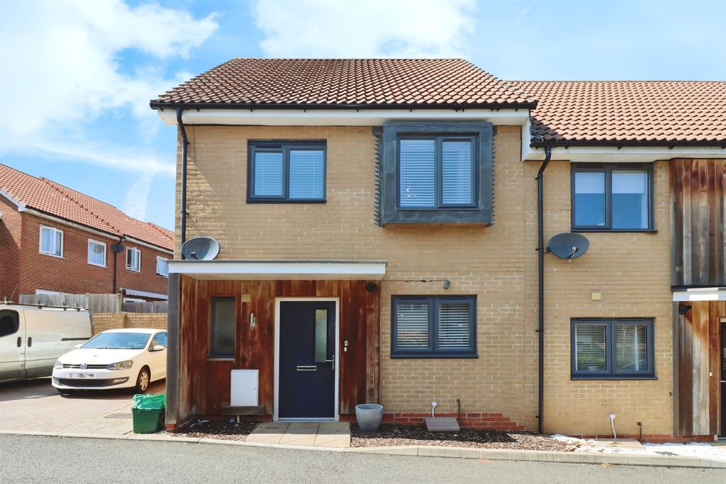 Property photo 1 of 18