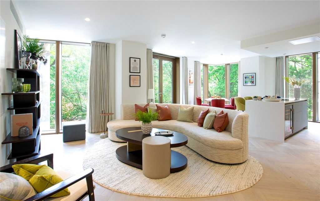 Property photo 2 of 15 Open Plan Living