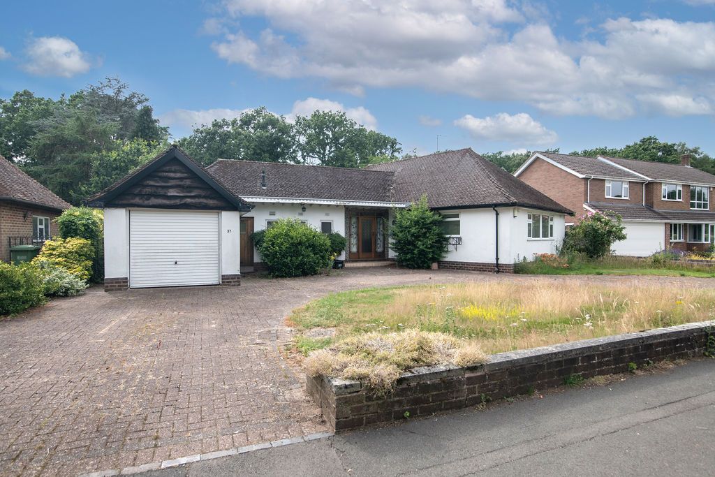 Property photo 1 of 16