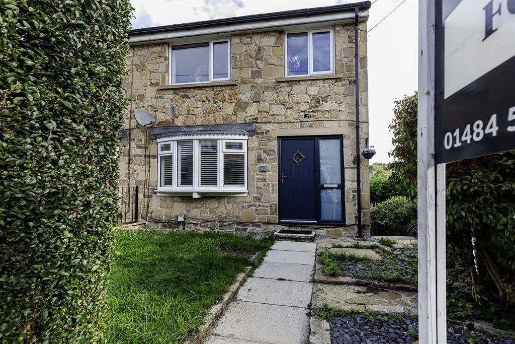 Property photo 1 of 40