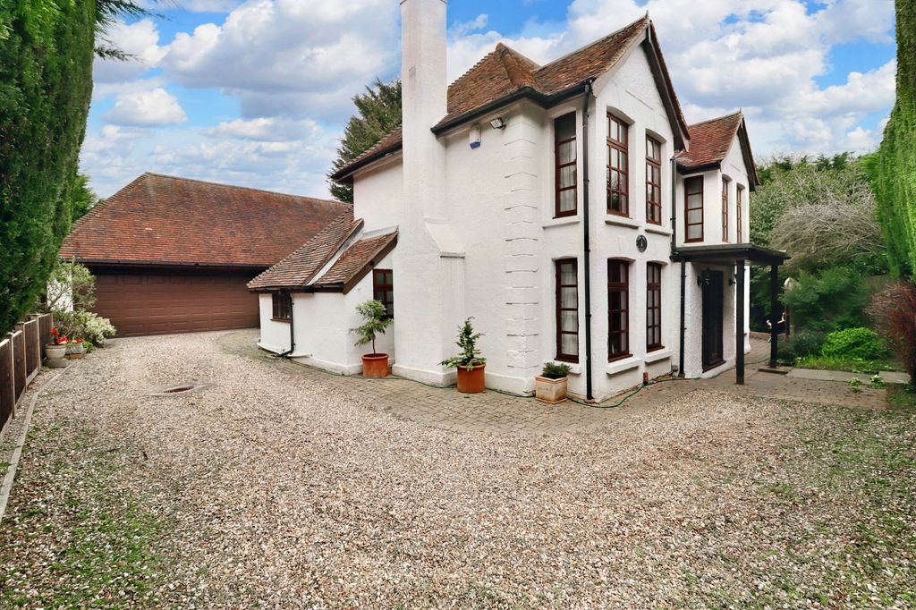 Property photo 1 of 26