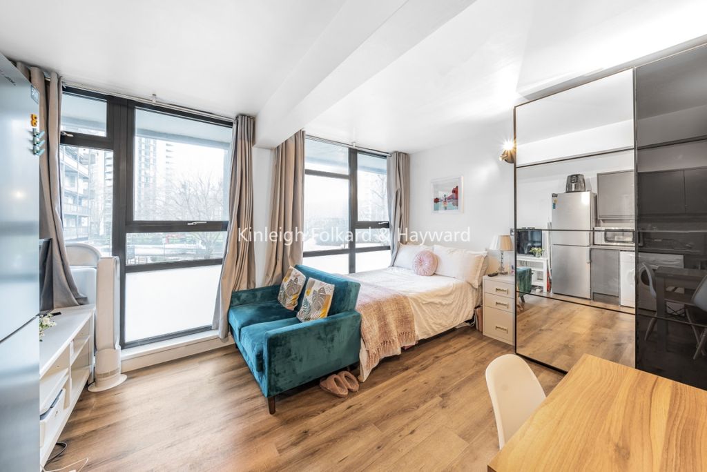 Property photo 3 of 5 681B12c0-9B3E-4F72-A