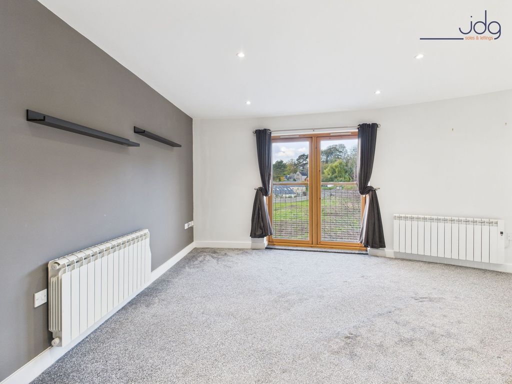 Property photo 2 of 6 Lounge