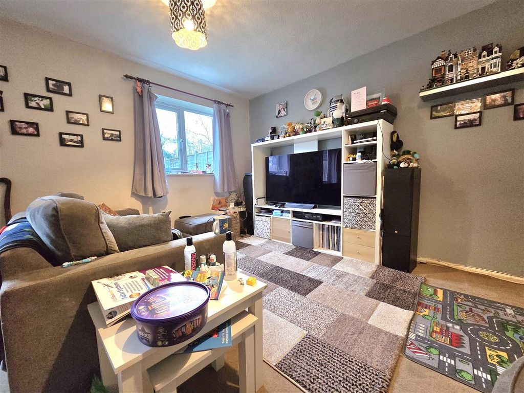 Property photo 2 of 12