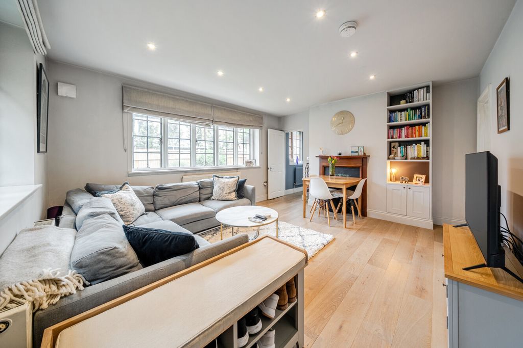 Property photo 3 of 12 1451483-22-69Fb60...