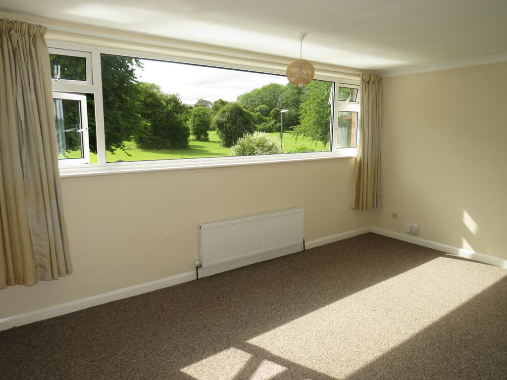 Property photo 2 of 12 Bedroom 1