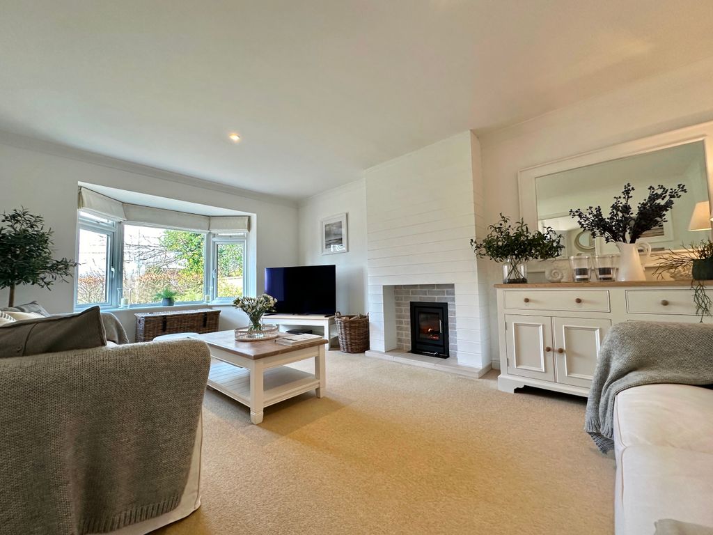 Property photo 2 of 43