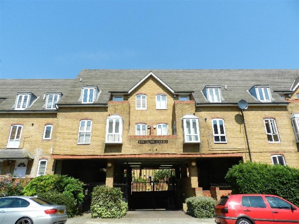 Property photo 3 of 7 Belgrave Court Sw8.Jpg