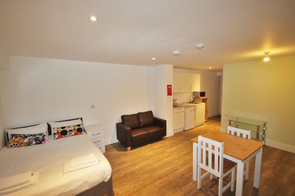 Property photo 2 of 5