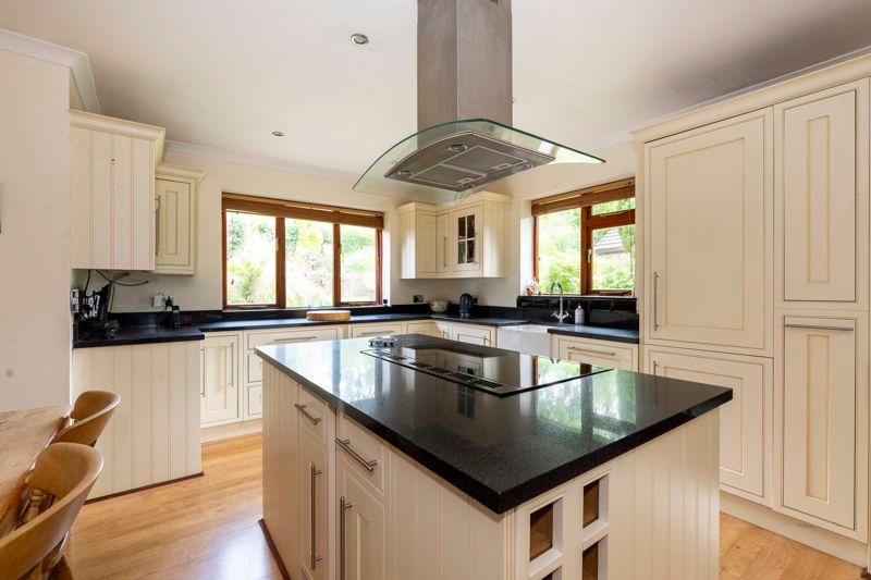 Property photo 2 of 21 Photo 5