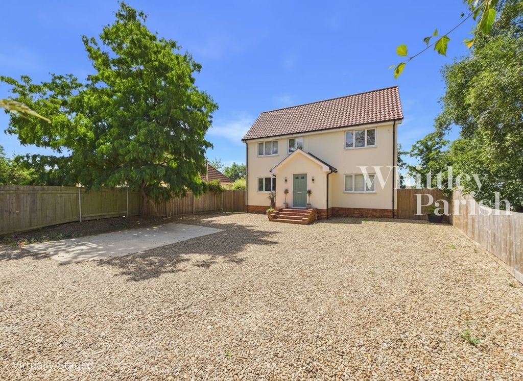 Property photo 2 of 24