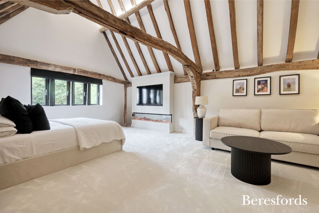 Property photo 3 of 28 Picture No. 21