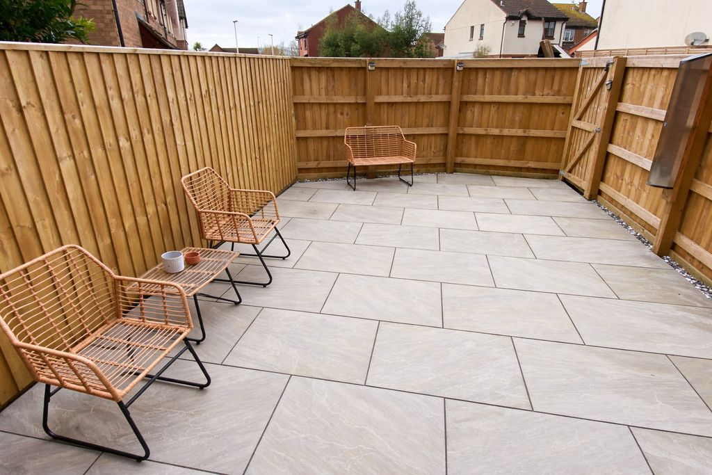 Property photo 2 of 7 Photo 2