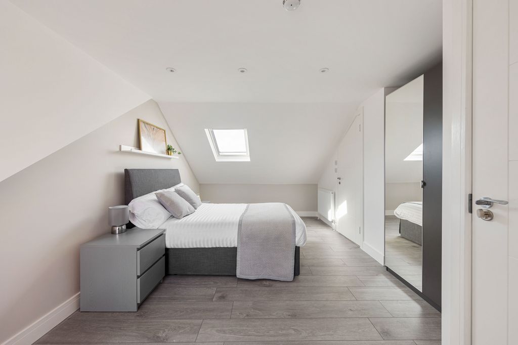 Property photo 1 of 27