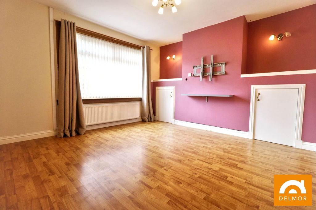 Property photo 3 of 27