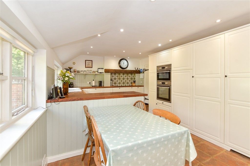 Property photo 1 of 19 Kitchen/ Breakfast Room