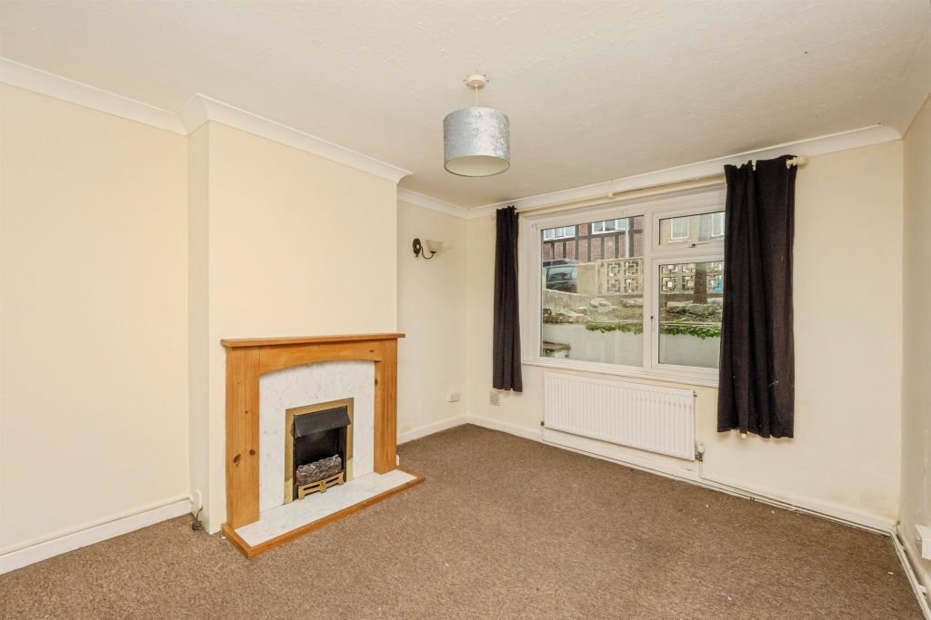Property photo 2 of 17 Image