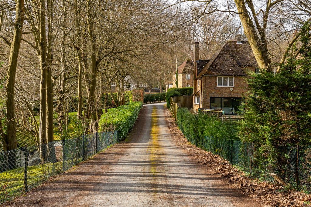 Property photo 3 of 26 External-18.Jpg