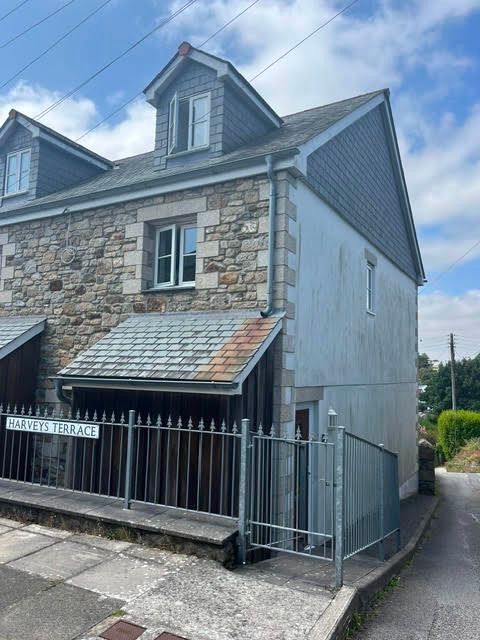 Property photo 1 of 5
