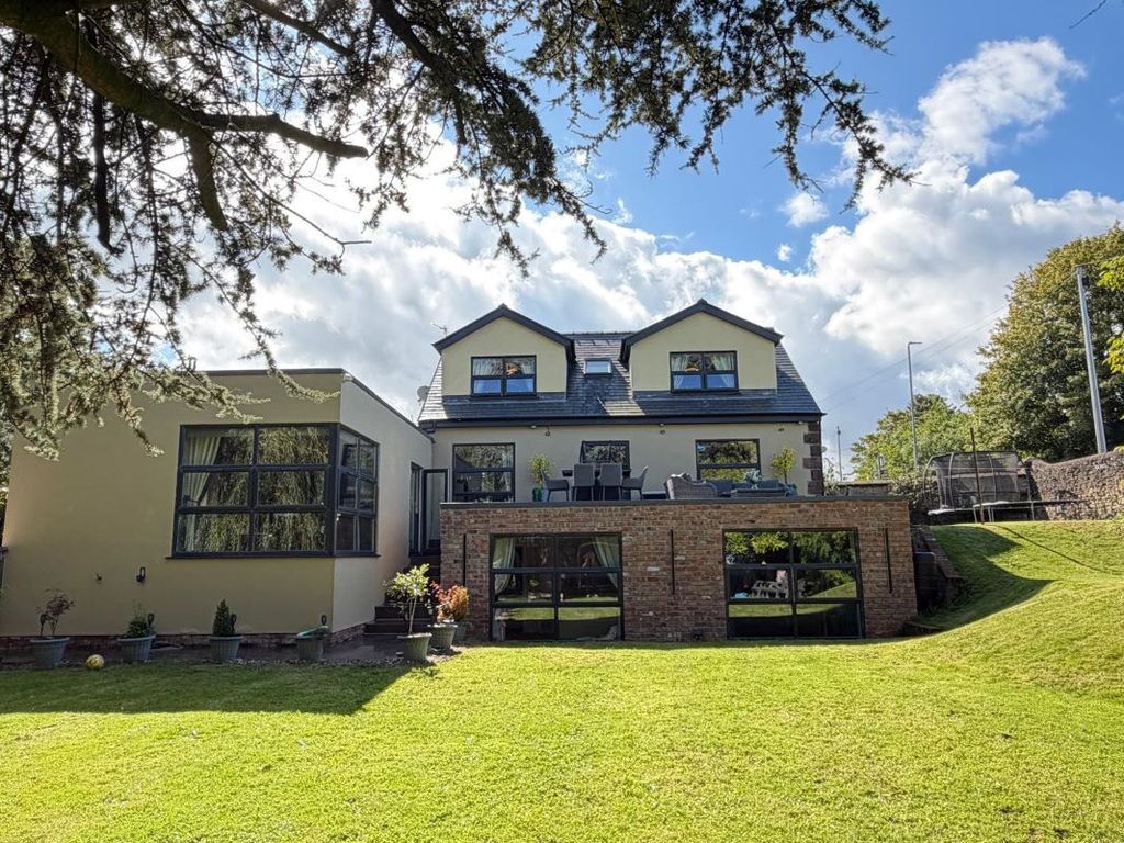 Property photo 1 of 33