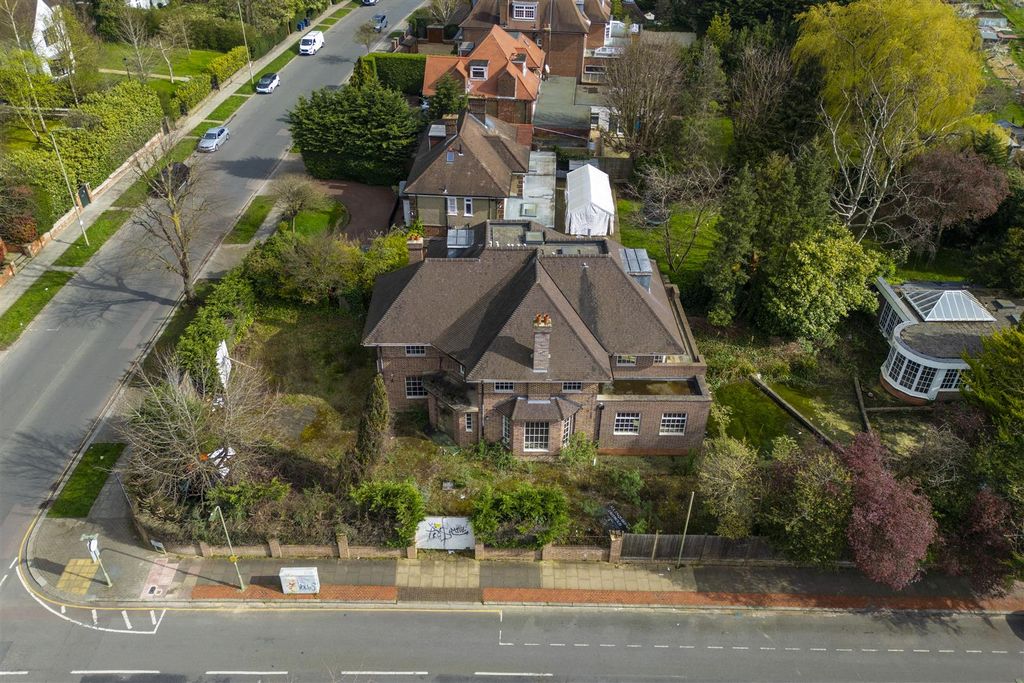 Property photo 3 of 4