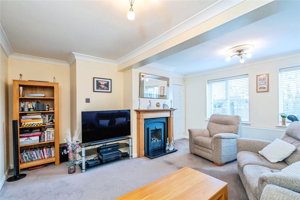 Property photo 2 of 22 Picture No. 32