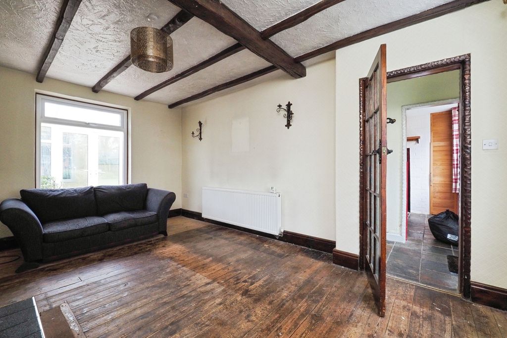 Property photo 3 of 20 Pbox-Img.Jpg