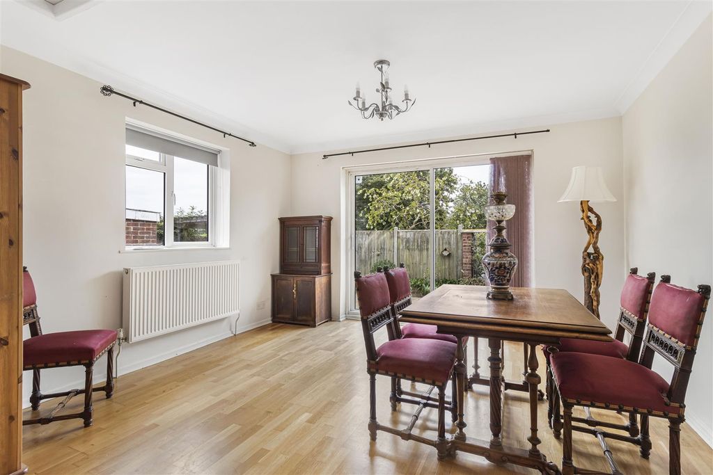 Property photo 3 of 17 11_54521.Jpg