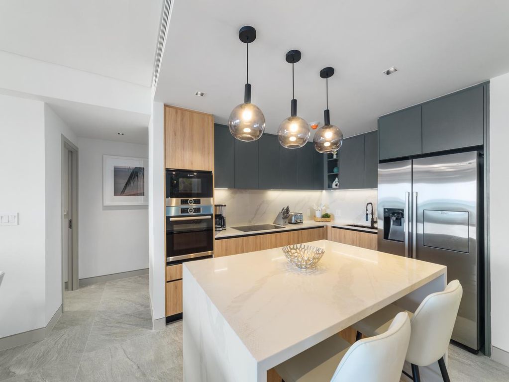 Property photo 3 of 10 Image