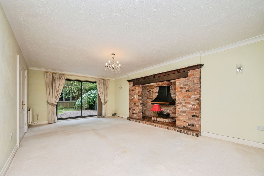Property photo 3 of 47 Pbox-Img.Jpg