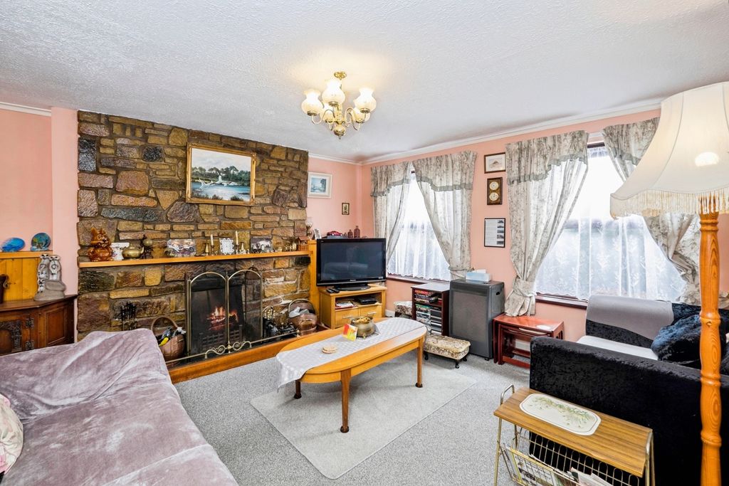 Property photo 3 of 14 Pbox-Img.Jpg