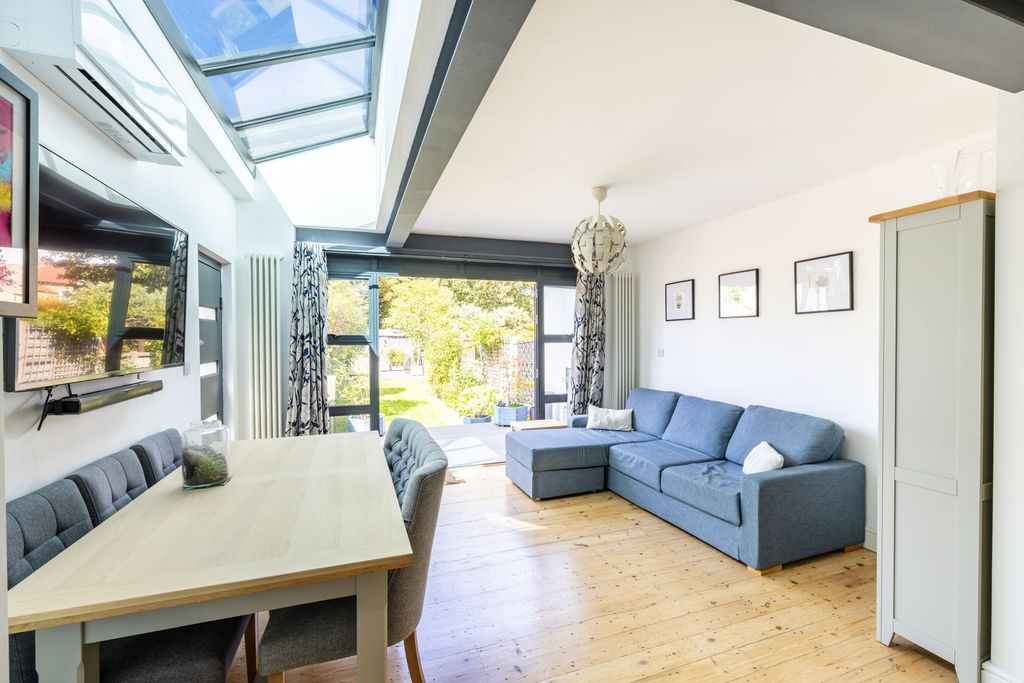 Property photo 2 of 19