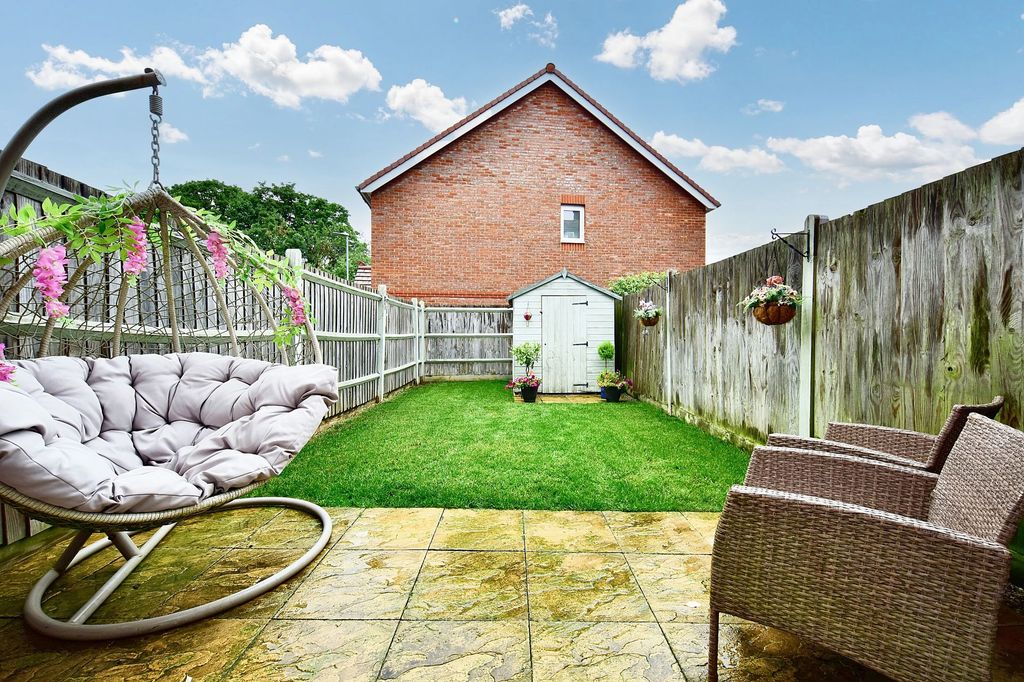 Property photo 2 of 17