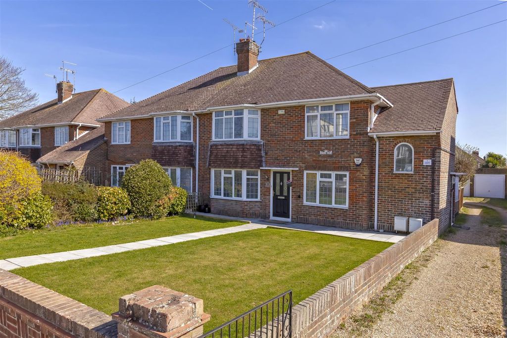 Property photo 1 of 19 Robson Court_17.Jpg