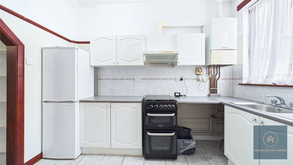 Property photo 3 of 16 Kicthen Diner