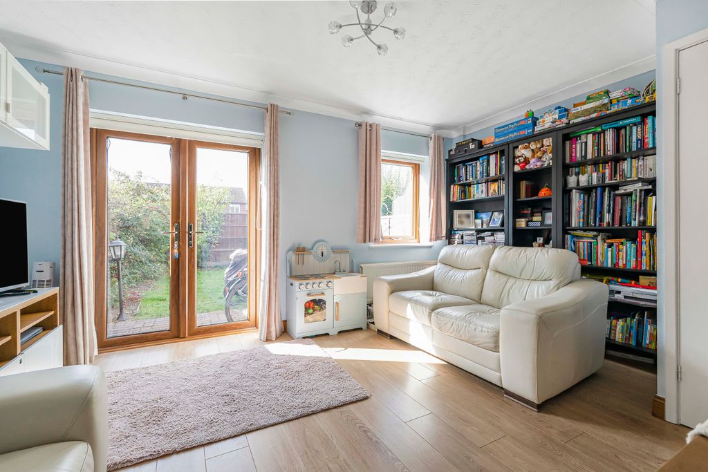 Property photo 3 of 14 964067