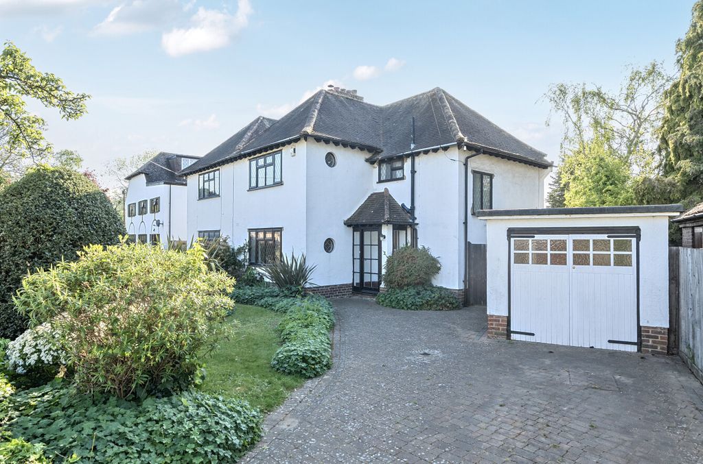 Property photo 1 of 20 1446670-1-69E7B72...