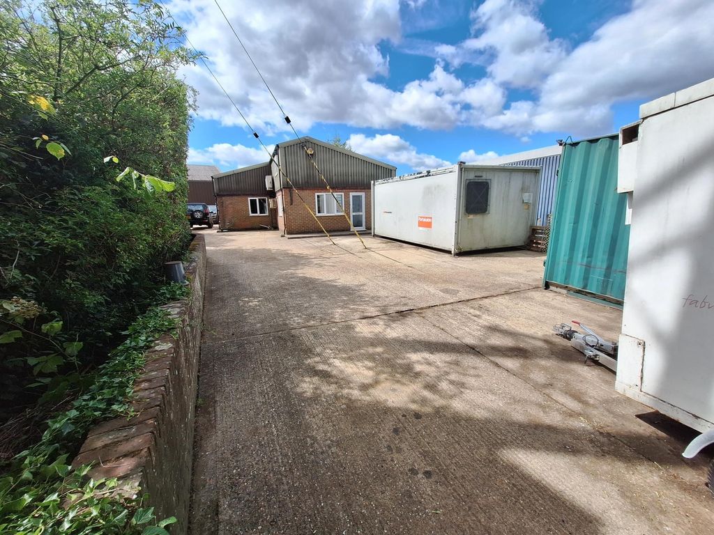 Property photo 2 of 2 Manfield Park