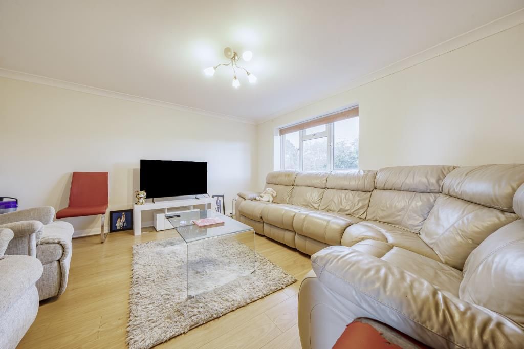 Property photo 2 of 20 Living Room