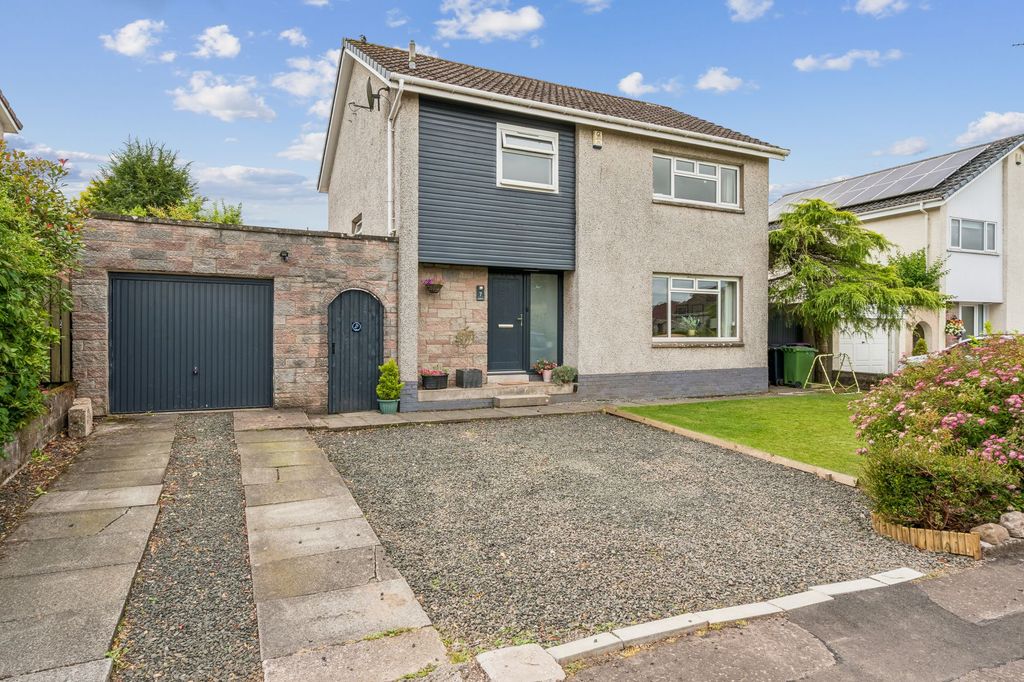 Property photo 1 of 30