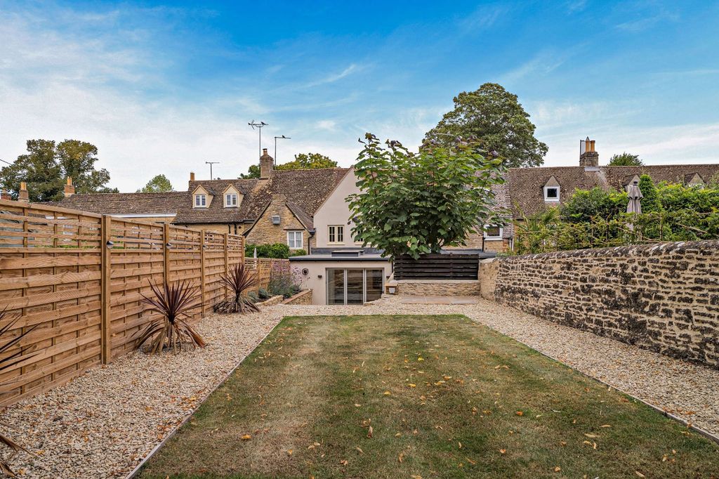 Property photo 3 of 19 Picture No. 04
