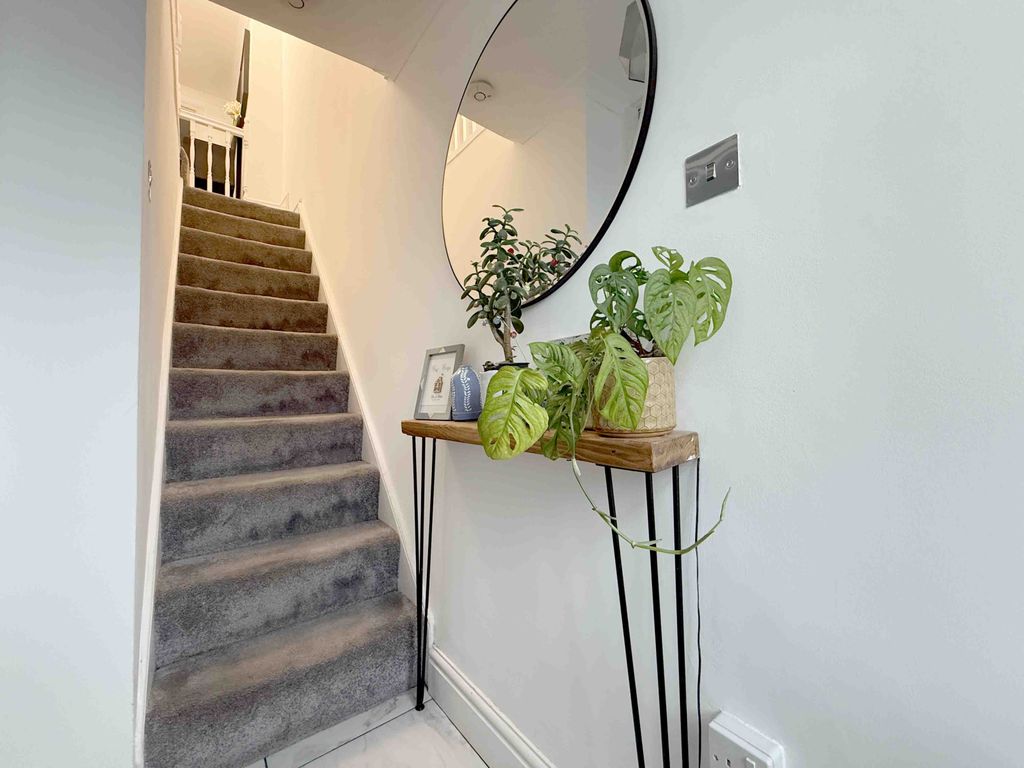 Property photo 2 of 20 Gallery