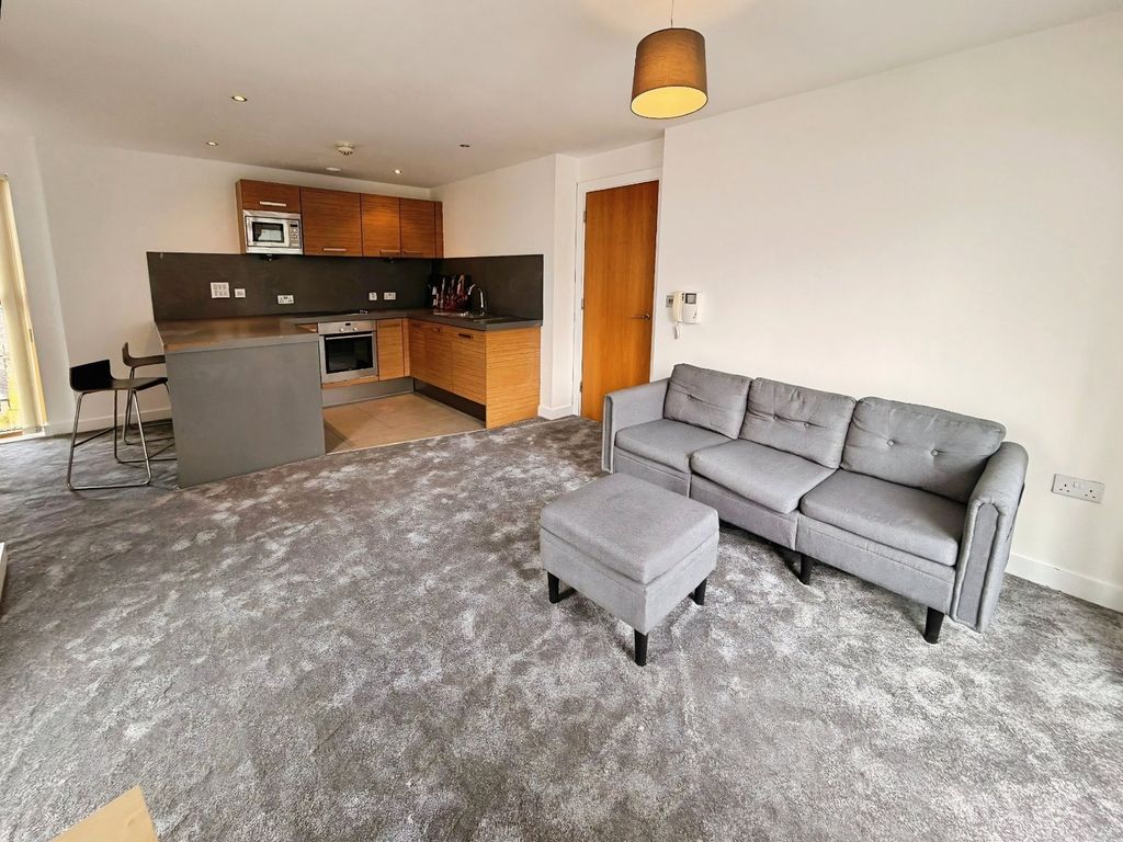 Property photo 2 of 12 Picture No. 15