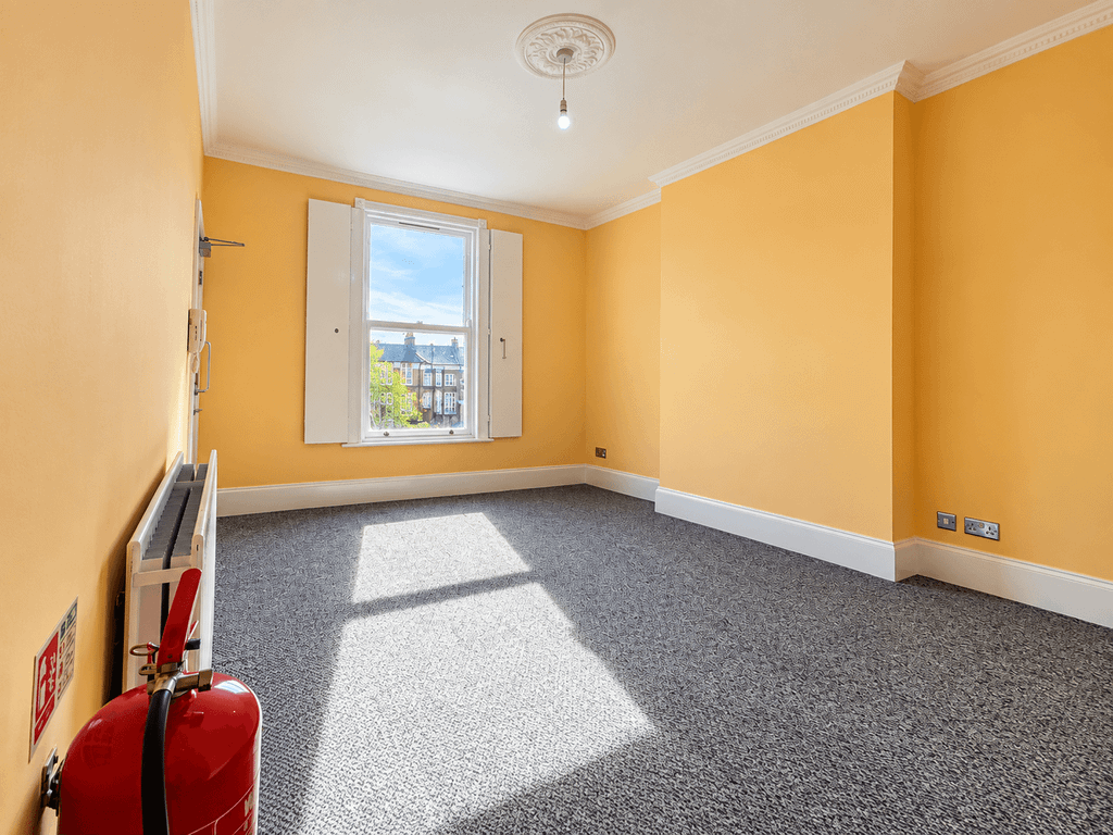 Property photo 3 of 9 Flat 3 Drayton 3