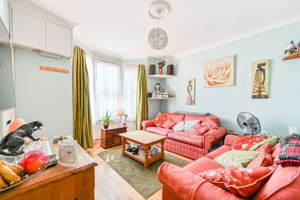 Property photo 1 of 8